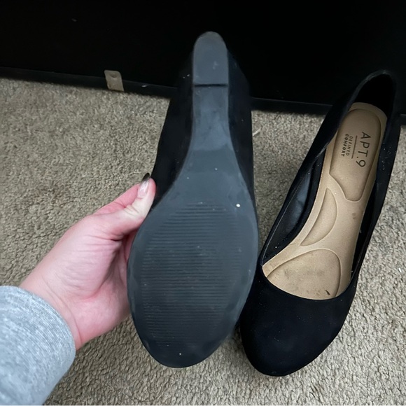 Black Rounded Toe Wedges - Picture 4 of 7